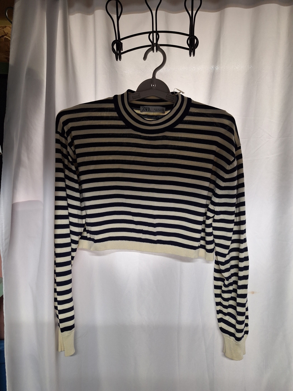 Zara Blue and White Striped Cropped Crewneck Sweater